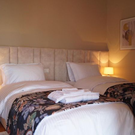 Daphne Luxury Apartment 卡斯托里亚 外观 照片