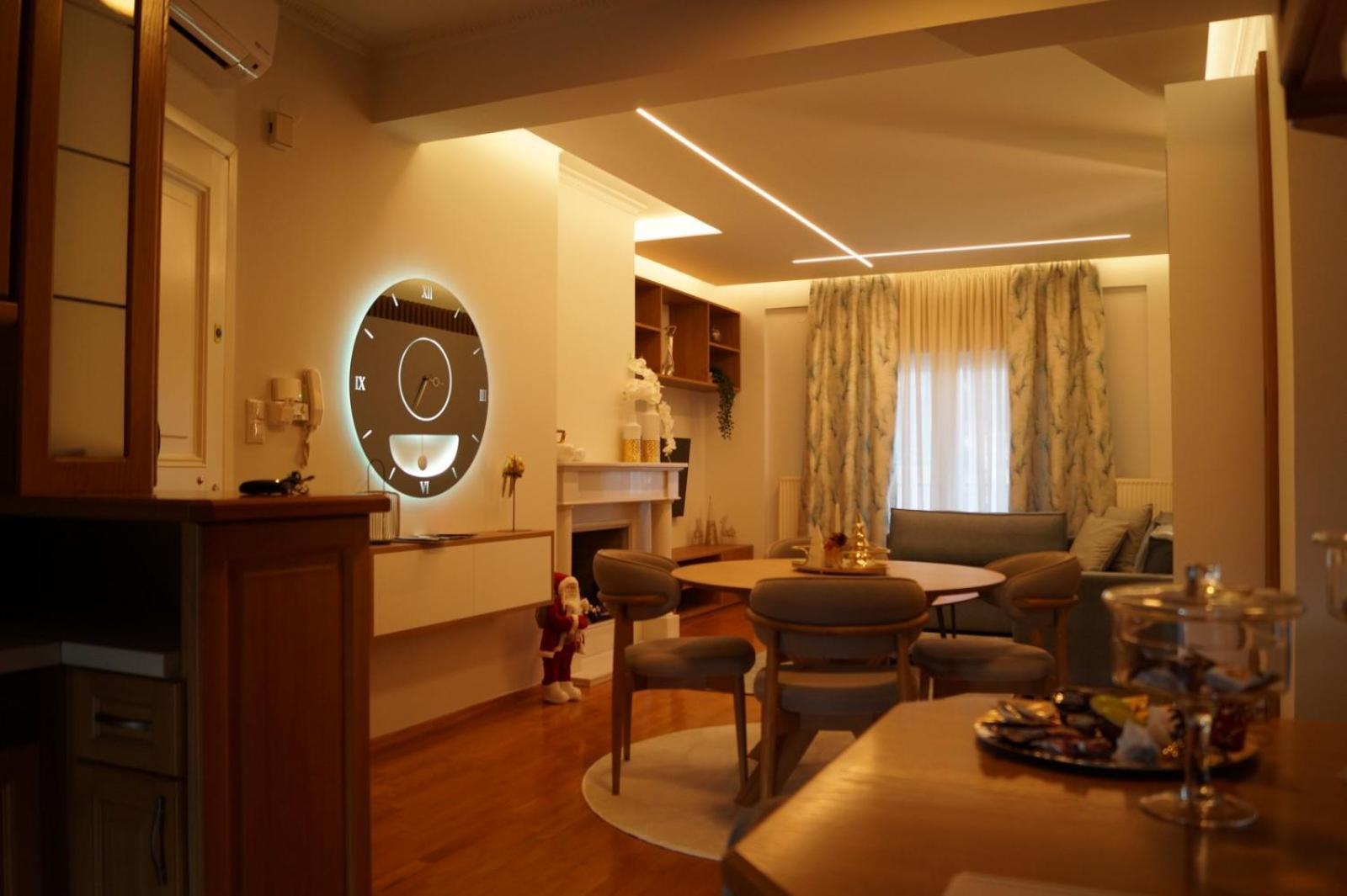 Daphne Luxury Apartment 卡斯托里亚 外观 照片
