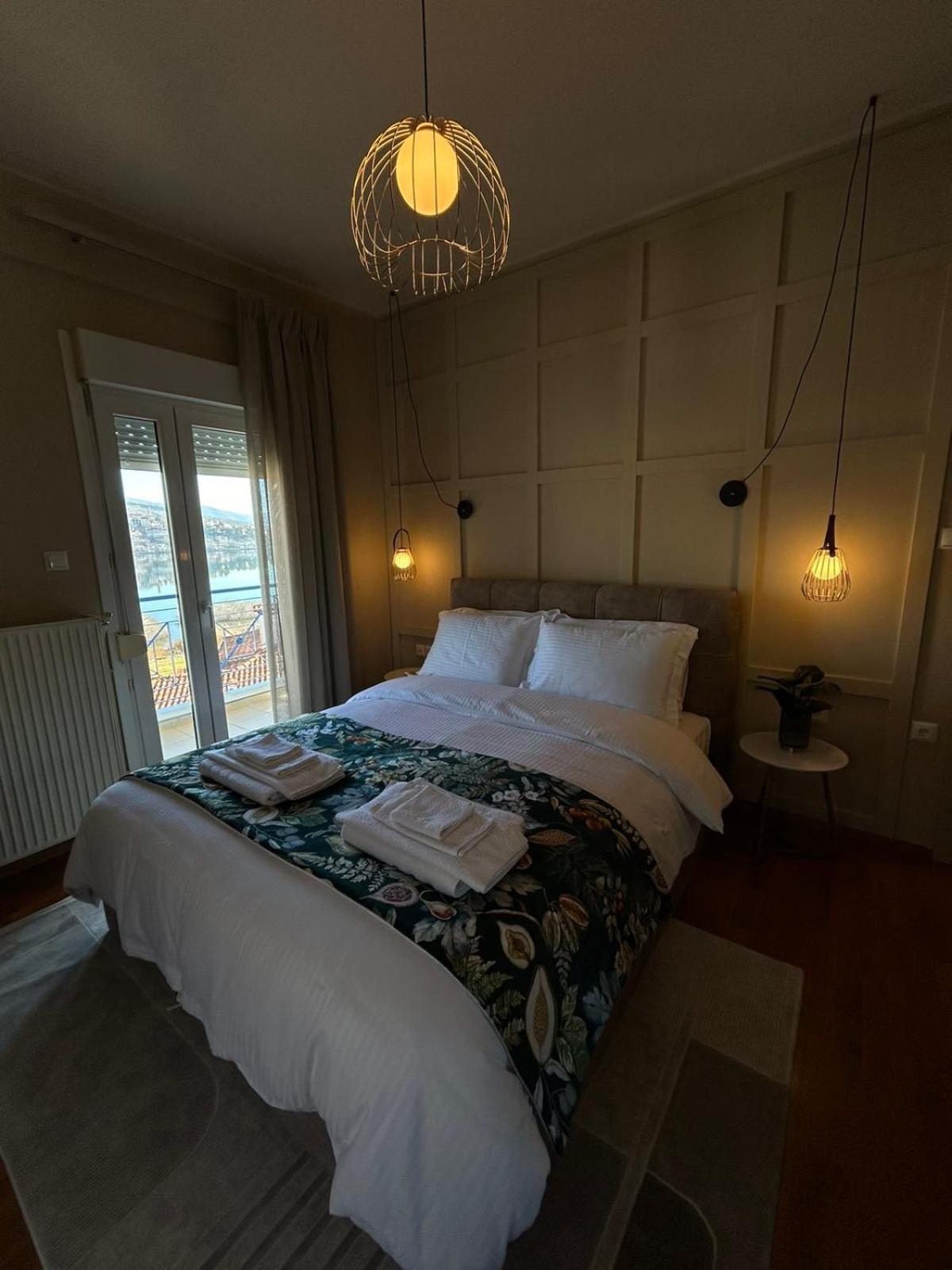 Daphne Luxury Apartment 卡斯托里亚 外观 照片